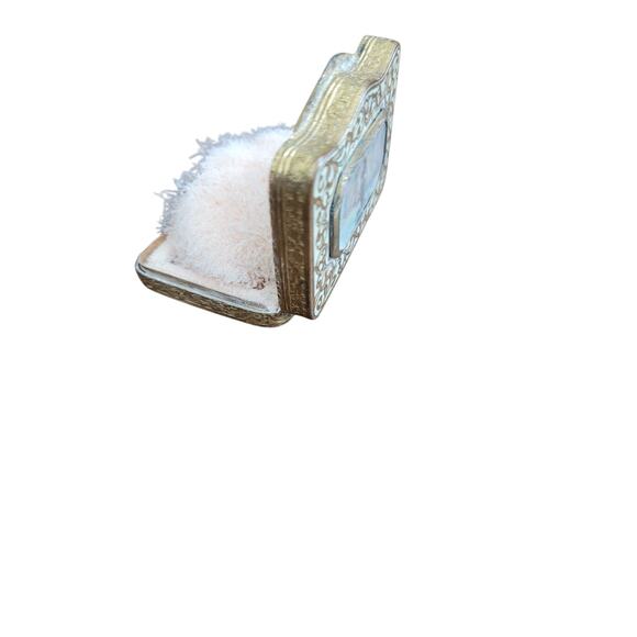 Antique Gold Etched Compact Enamel Cherub Inlay - Picture 3 of 6